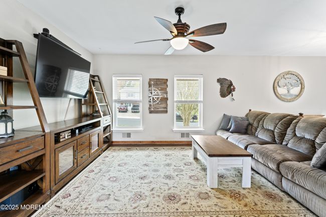 35 Chestnut Hill Rd, House other with 4 bedrooms, 2 bathrooms and null parking in Howell NJ | Image 7