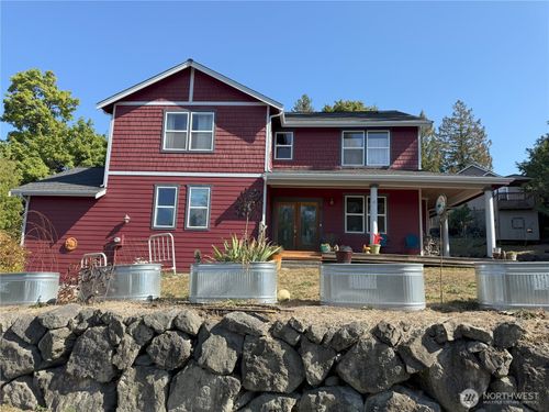 2372 Douglas Dr Ne, Bainbridge Island, WA, 98110-4814 | Card Image