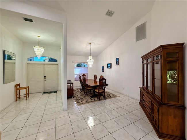 51 Joy Haven Dr, House other with 3 bedrooms, 2 bathrooms and null parking in SEBASTIAN FL | Image 8