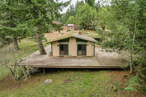 7646 Kneeland Road, Kneeland, CA, 95549 | Card Image