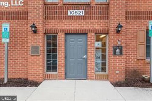 201-10521 Crestwood Dr, Manassas, VA, 20109-4421 | Card Image