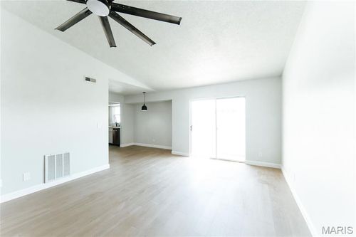 1404 Condo Dr, Rolla, MO, 65401-4608 | Card Image