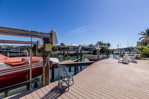 403 Grenada Ave, NAPLES, FL, 34113-8622 | Card Image