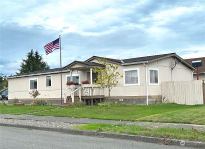 1810 N 32nd Place, House other with 3 bedrooms, 2 bathrooms and 3 parking in Mount Vernon WA | Image 1