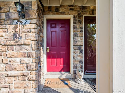 642 Lydia Ln, Pontiac, MI, 48341-1078 | Card Image