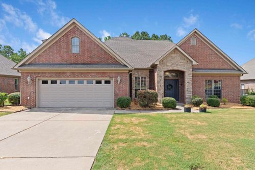 4035 Newcastle Dr, Conway, AR, 72034 | Card Image