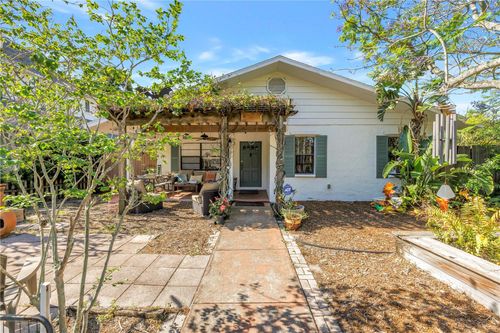 216 16th Ave Se, ST PETERSBURG, FL, 33701-5614 | Card Image