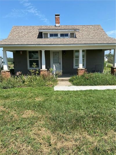 View of front of house with a front yard | Image 1