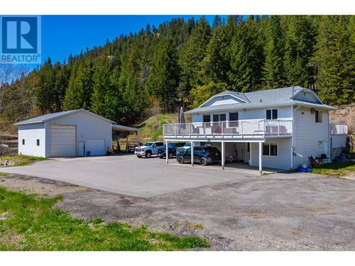 7114 Goshawk Rd, Kelowna, BC, V1P1H9 | Card Image