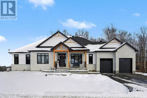 1685 Trizisky Street, North Dundas, ON, K0E1S0 | Card Image