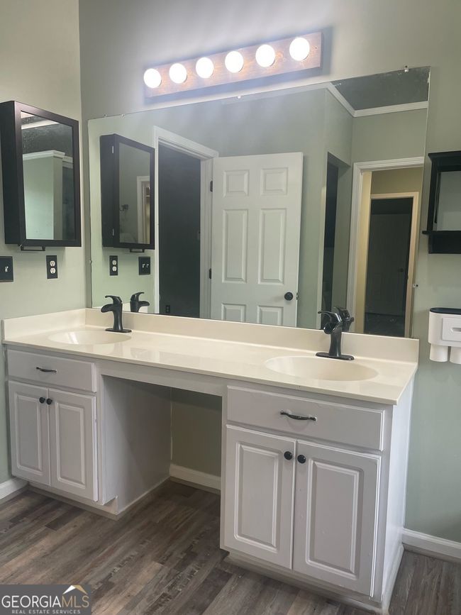 340 Twin Point Way, House other with 3 bedrooms, 3 bathrooms and null parking in Suwanee GA | Image 9