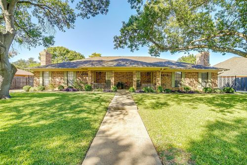 4860 Ledgestone Ct, Fort Worth, TX, 76132-2013 | Card Image