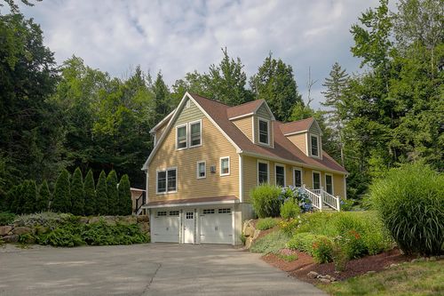 5 Swift River Cir, Albany, NH, 03818-6077 | Card Image