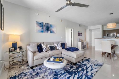 1112-550 Okeechobee Boulevard, West Palm Beach, FL, 33401 | Card Image