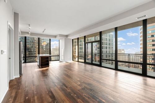 apt-2404-465 Nicollet Mall, Minneapolis, MN, 55401-2798 | Card Image