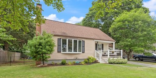 4 Pinewood Ave, Beverly, MA, 01915-2712 | Card Image