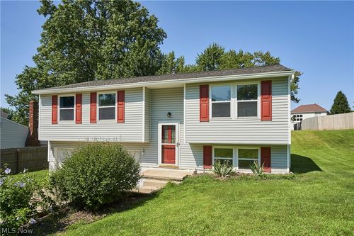 4840 Debbie Dr, Medina, OH, 44256-8675 | Card Image
