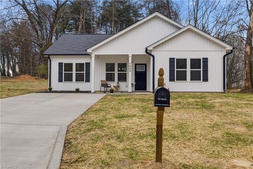 5009 Page Street, Winston Salem, NC, 27105 | Card Image
