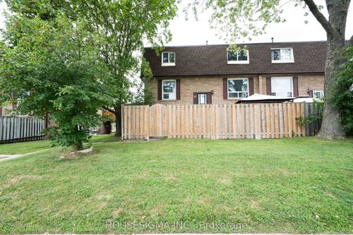 82-321 Blackthorn St, Oshawa, ON, L1K1L3 | Card Image