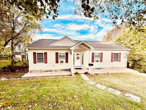 180 Beacon St, Clinton, MA, 01510-3632 | Card Image