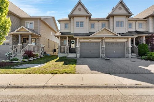 h32-6 Upper Mercer St, Kitchener, ON, N2A0E4 | Card Image