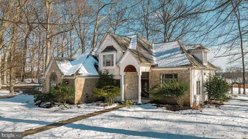 137 Wells Rd, DOYLESTOWN, PA, 18901-2711 | Card Image