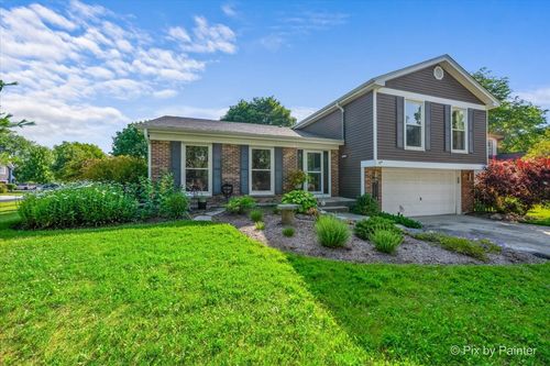1021 Colony Dr, Crystal Lake, IL, 60014-8391 | Card Image