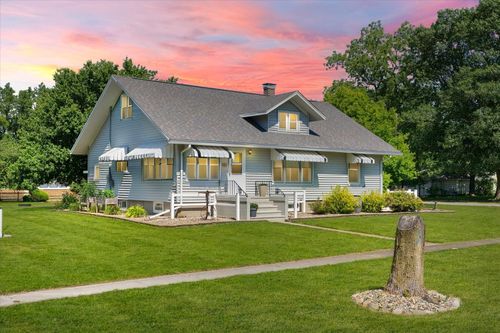 123 N Crossley St, Melvin, IL, 60952-4090 | Card Image