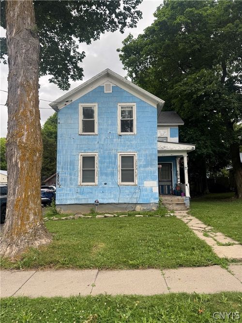 606 Lansing St, Watertown, NY, 13601-1528 | Card Image