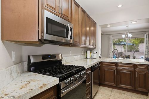2521 Springbrook Dr, Las Vegas, NV, 89134-7585 | Card Image