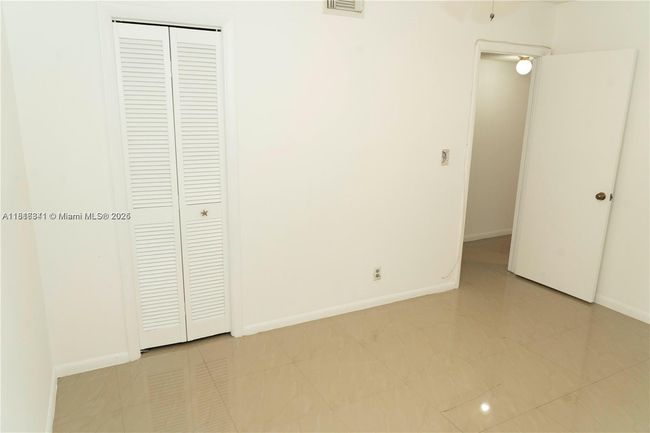 APT-23C - 5140 Sw 40 Th Ave, Condo with 2 bedrooms, 2 bathrooms and null parking in Fort Lauderdale FL | Image 27