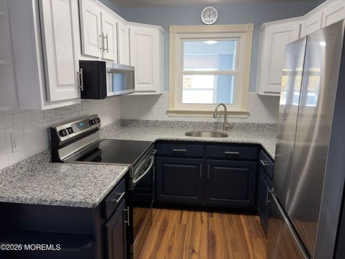 61-19B Medford Rd, Whiting, NJ, 08759-3842 | Card Image