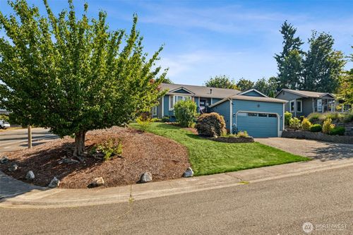 25904 202nd Ave Se, Covington, WA, 98042-6179 | Card Image