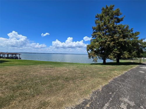 206 Tallow St, Onalaska, TX, 77360-7762 | Card Image