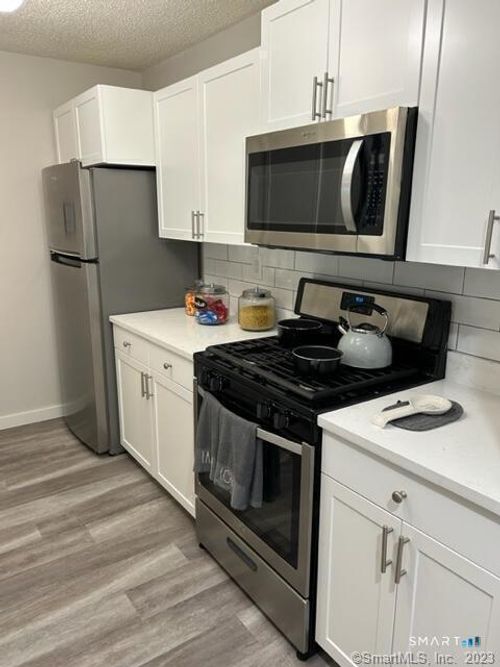 2211-100 Glenbrook Road, Stamford, CT, 06902 | Card Image