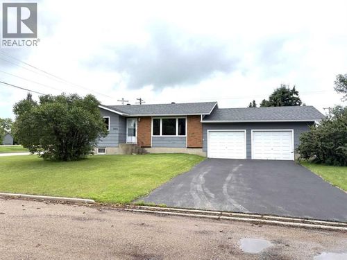 5402 47 Ave W, Forestburg, AB, T0B1N0 | Card Image