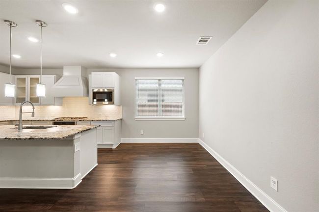 A view of the dining area. | Image 12