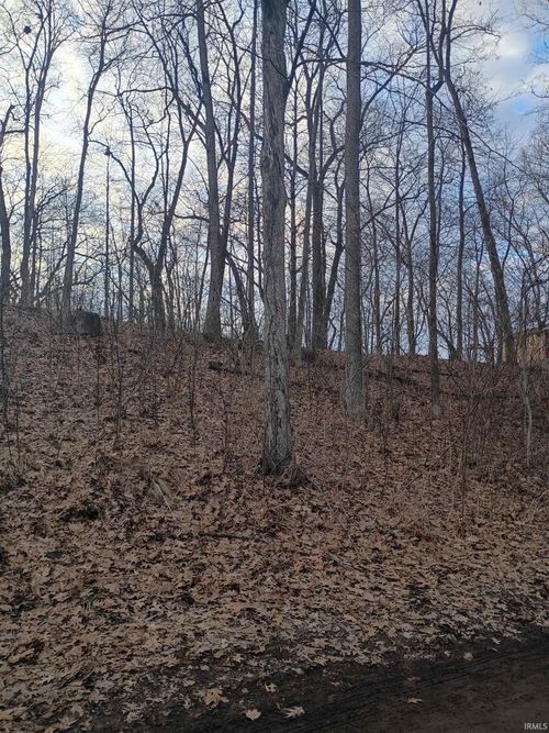 LN 131 C Lane 131c Turkey Lk, Lagrange, IN, 46761-9213 | Card Image