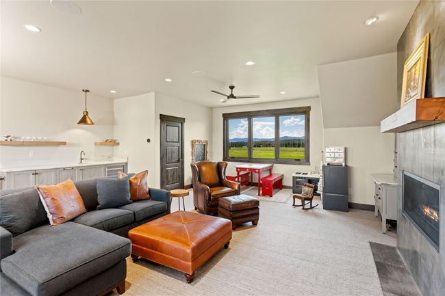 Bonus/Media Room 3 | Image 57
