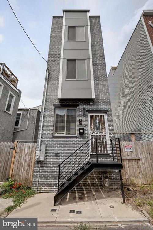 2542 Arcadia St, PHILADELPHIA, PA, 19125-1734 | Card Image