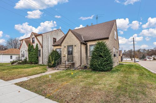 804 5th Avenue S, South Saint Paul, MN, 55075 | Card Image