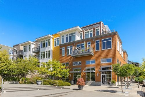 e242-125 Ferncliff Ave Ne, Bainbridge Island, WA, 98110-2457 | Card Image