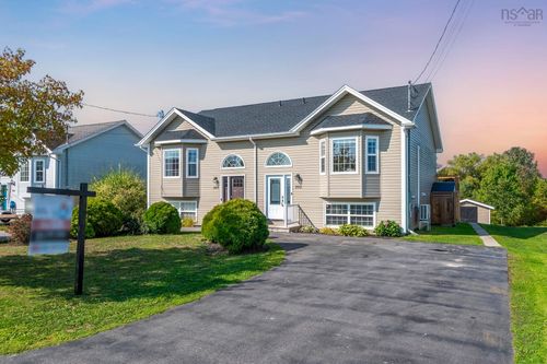 202 Payzant Dr, Windsor, NS, B0N2T0 | Card Image