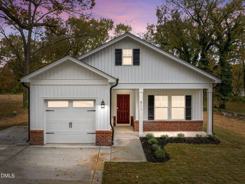 511 Broad St, Oxford, NC, 27565-2757 | Card Image