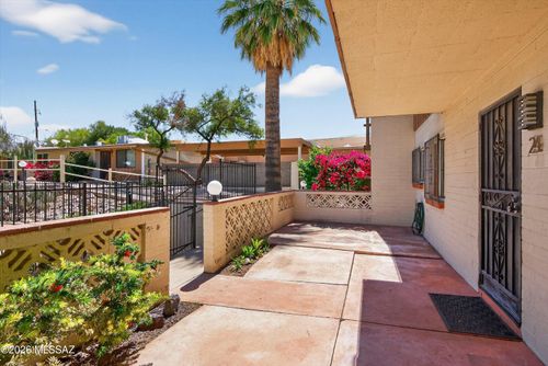 24-5901 N Oracle Road, Tucson, AZ, 85704 | Card Image