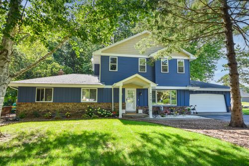 9523715 Hermitage Dr, Colgate, WI, 53017-9203 | Card Image