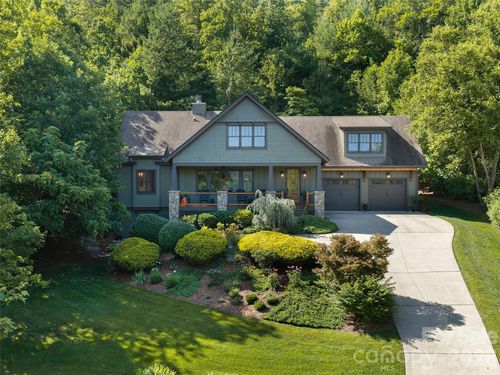 80 Village Pointe Ln, Asheville, NC, 28803-2761 | Card Image