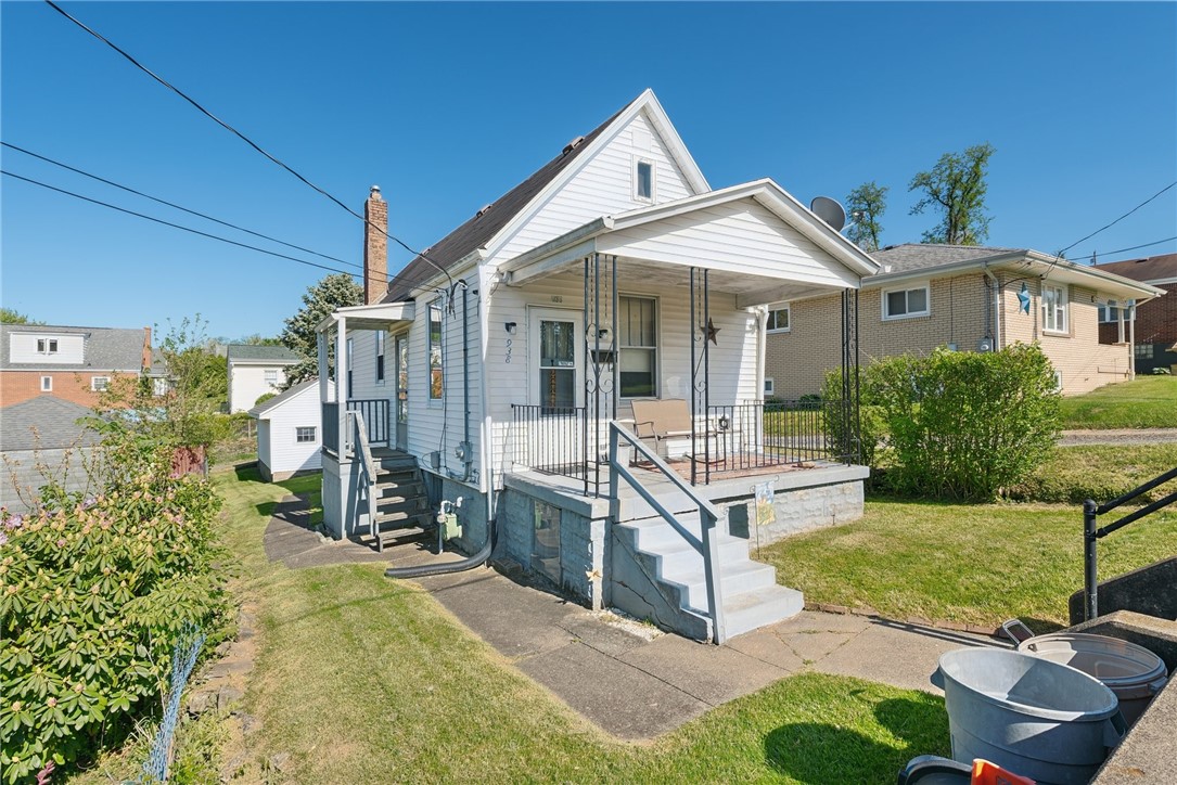 Alexander Ave, Monessen, PA 15062