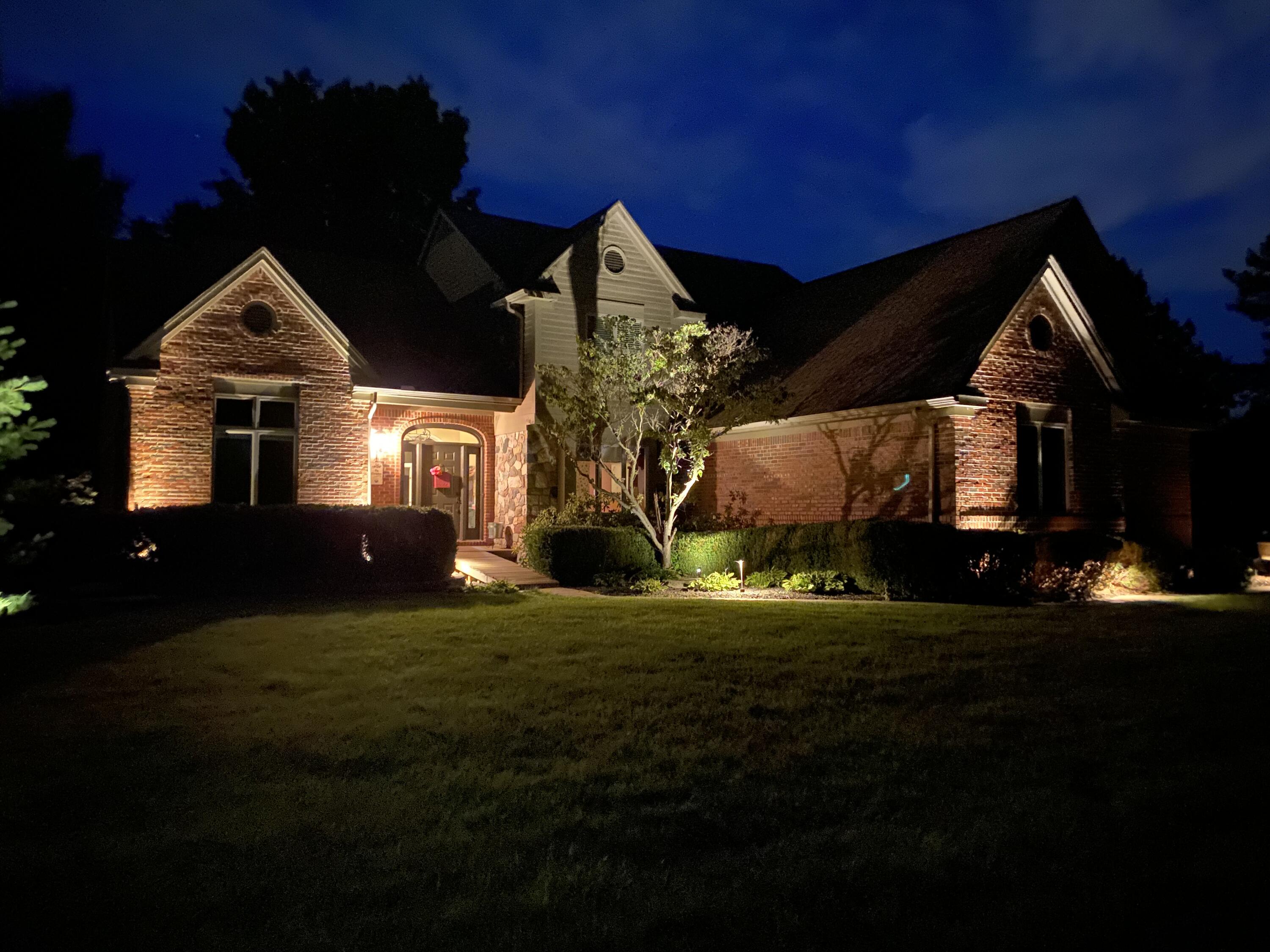 Klais Dr, Clarkston, MI 48348