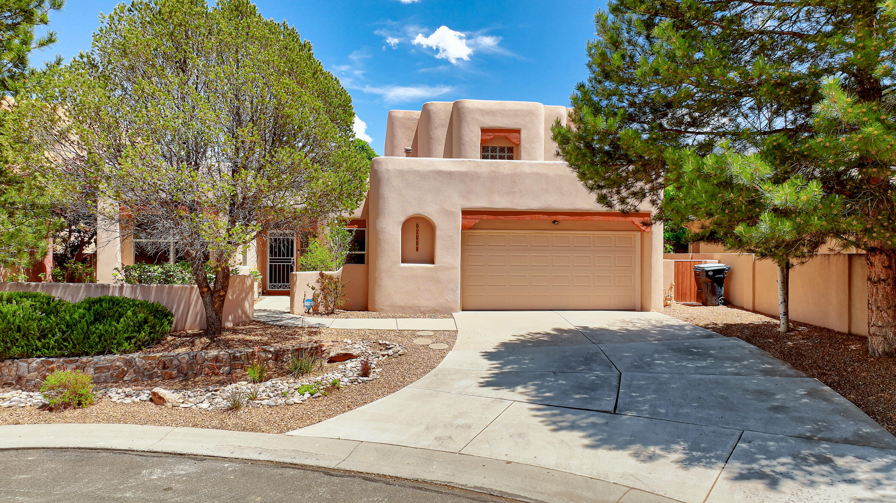 Abiquiu Pl, Albuquerque, NM 87111